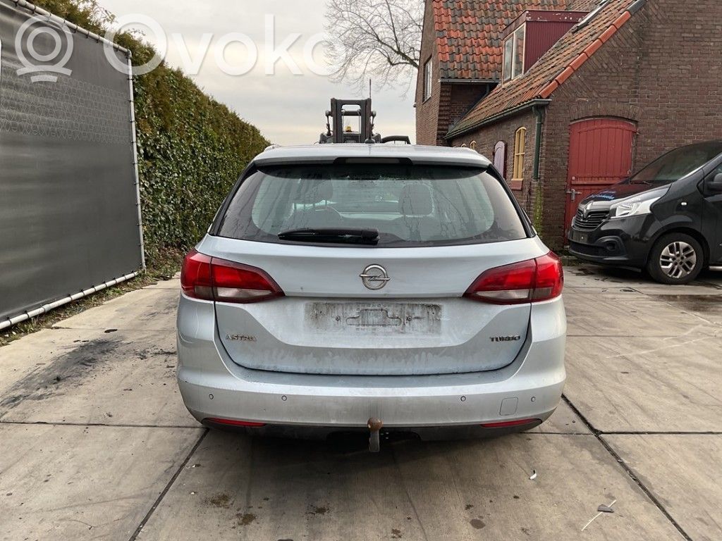 Opel Astra K Couvercle de coffre 