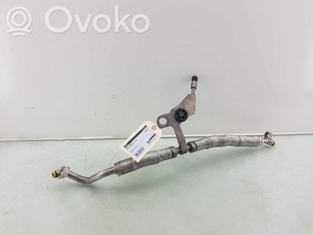 BMW 6 E63 E64 Ilmastointilaitteen putki (A/C) 