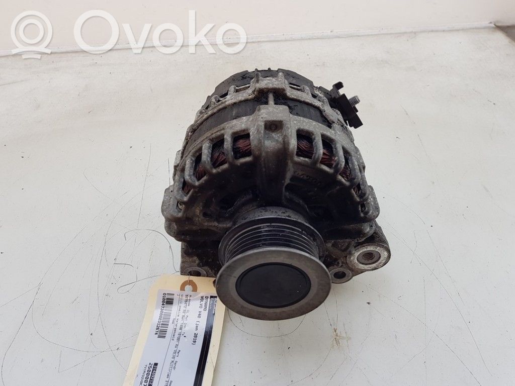 Volvo V40 Ģenerators 