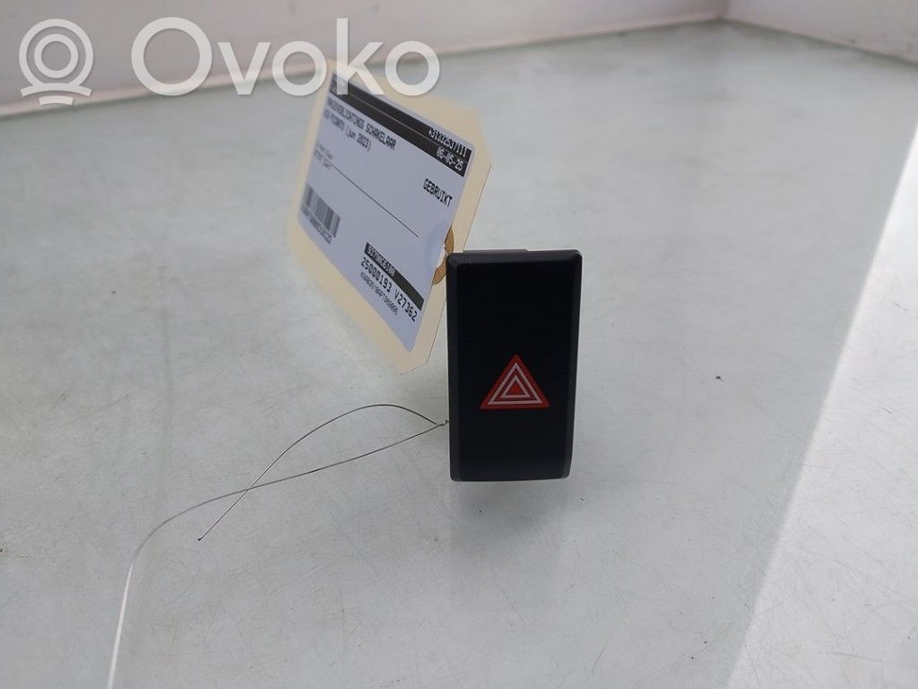 KIA Picanto Botón interruptor de luz de peligro 