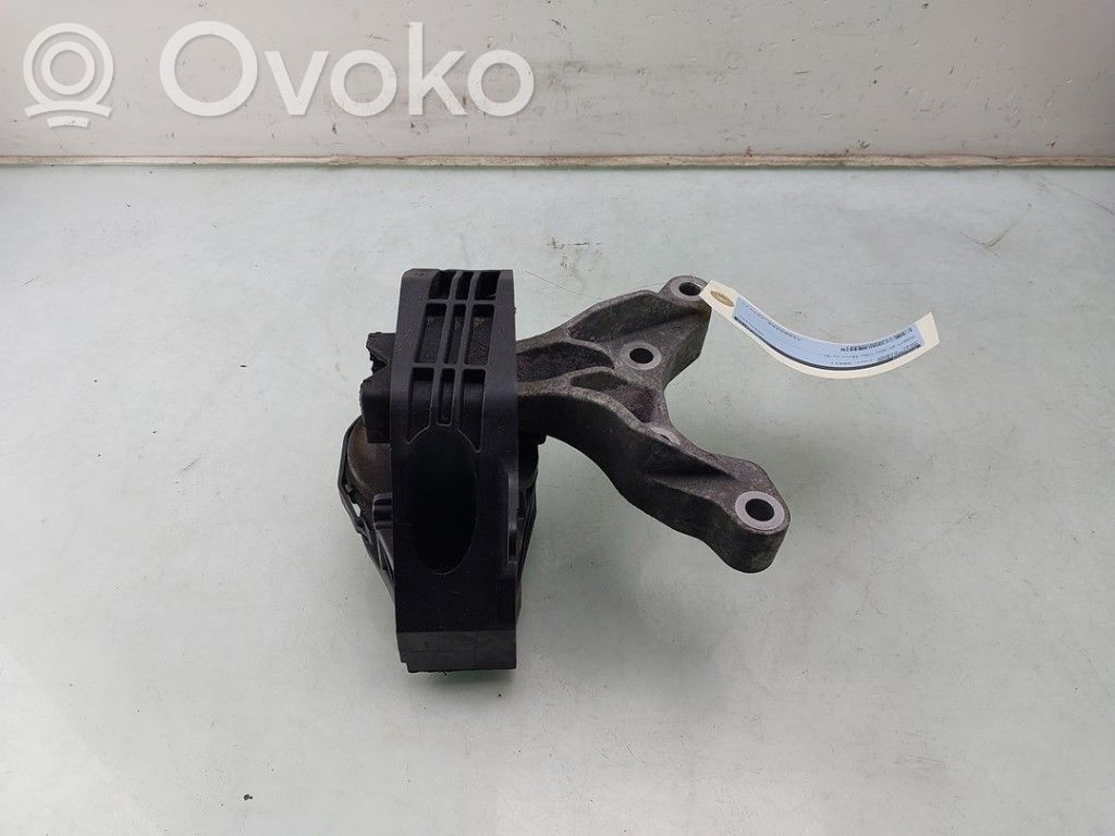 Opel Corsa F Engine mount bracket 