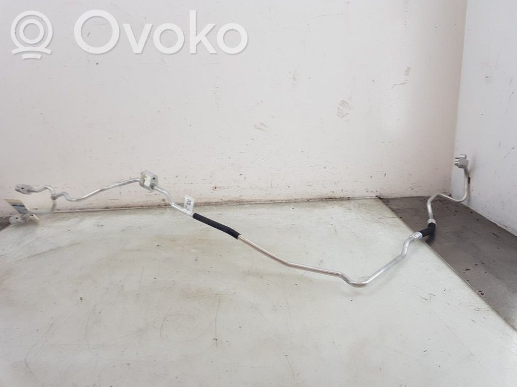 BMW X5 G05 Ilmastointilaitteen putki (A/C) 