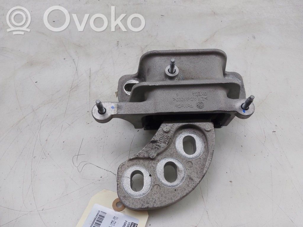 Ford Fiesta Gearbox mounting bracket 