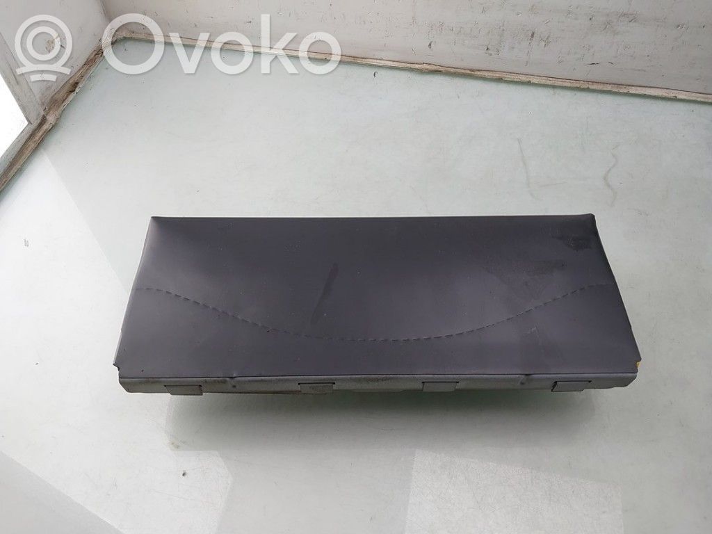 Volkswagen Golf VII Airbag per le ginocchia