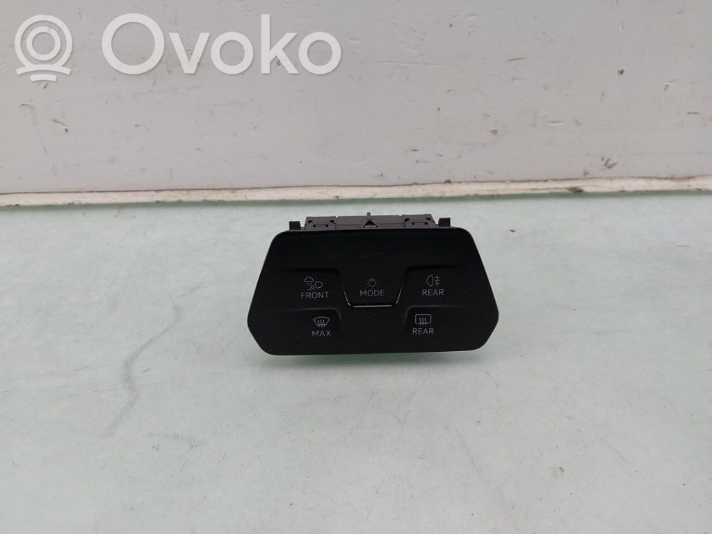 Volkswagen Golf VIII Comutator lumini 
