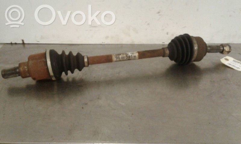 Citroen C3 Priekinis pusašis 
