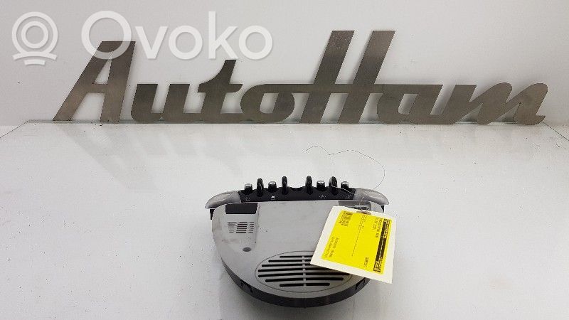 Światło fotela przedniego   28177946,15052708,61319284415,15052708,28177946,3422625,61313422625,61319284415,61319806788