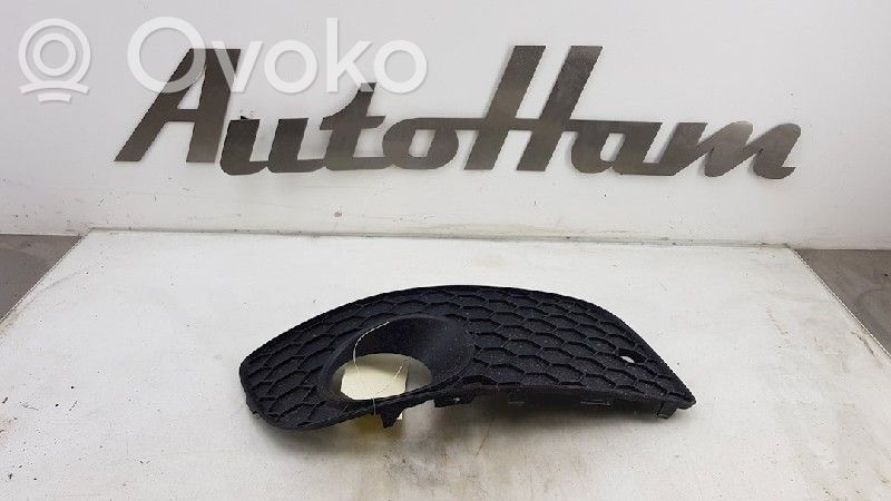Volkswagen Golf V Etupuskurin kulmaosan verhoilu 