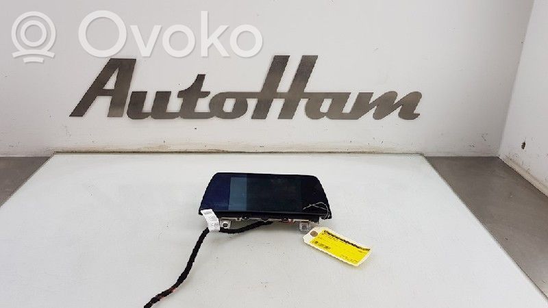 BMW 1 F20 F21 Panel radia 
