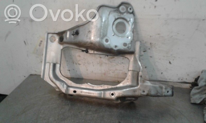 Opel Combo C Ajovalon kannake 