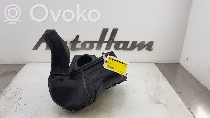BMW 1 E81 E87 Air filter box 