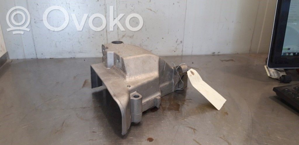 Engine mount bracket   04C199207E,04C199207E