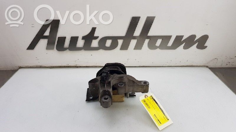 Renault Clio IV Engine mount bracket 