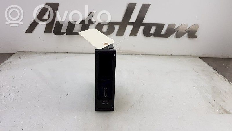 Head unit multimedia control   5N0035341C,5N0035341H,5N0035341C,5N0035341H