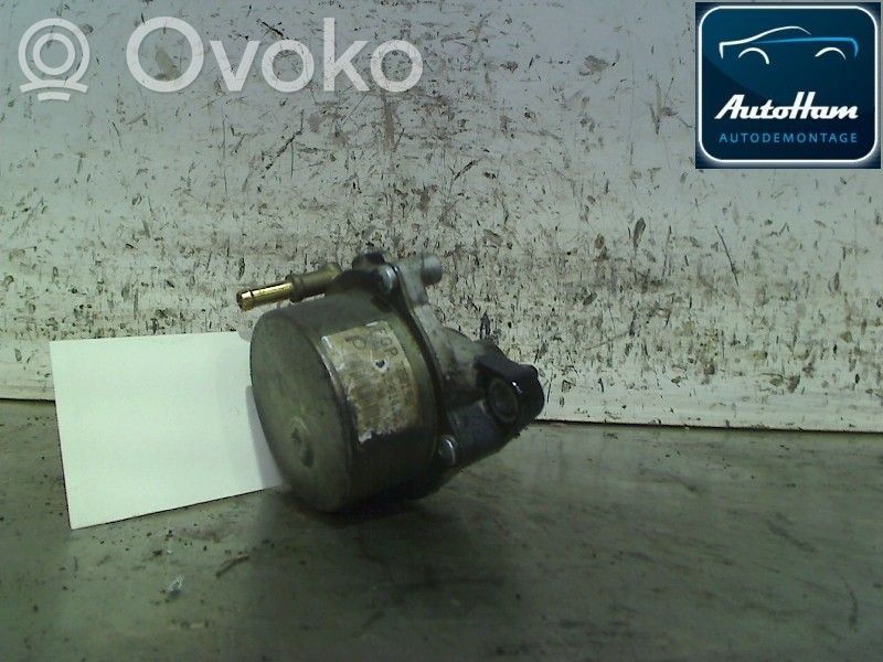 Opel Combo C Vacuum pump 