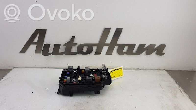 Opel Astra K Skrzynka bezpieczników / Komplet 