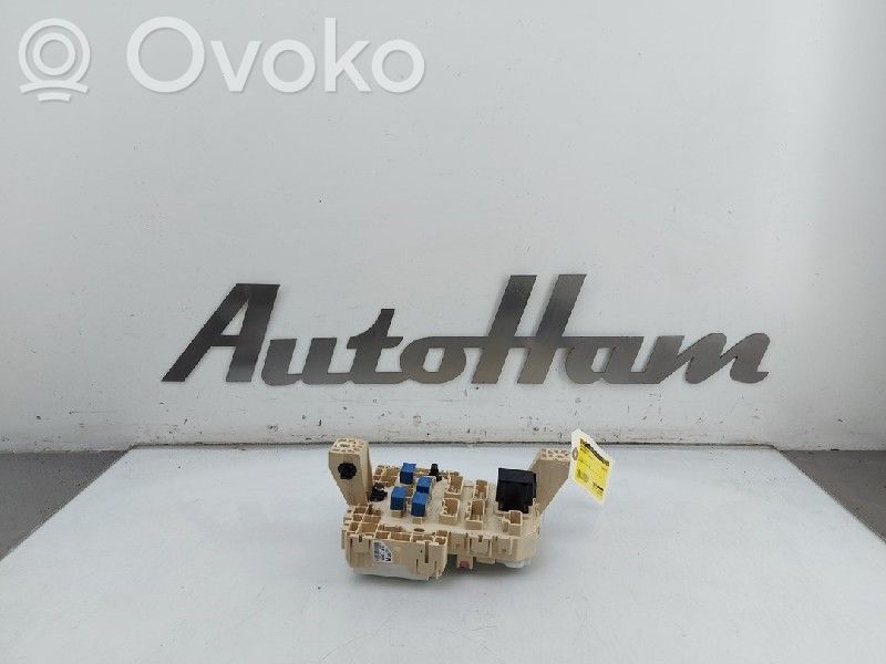 Opel Agila B Juego de caja de fusibles 