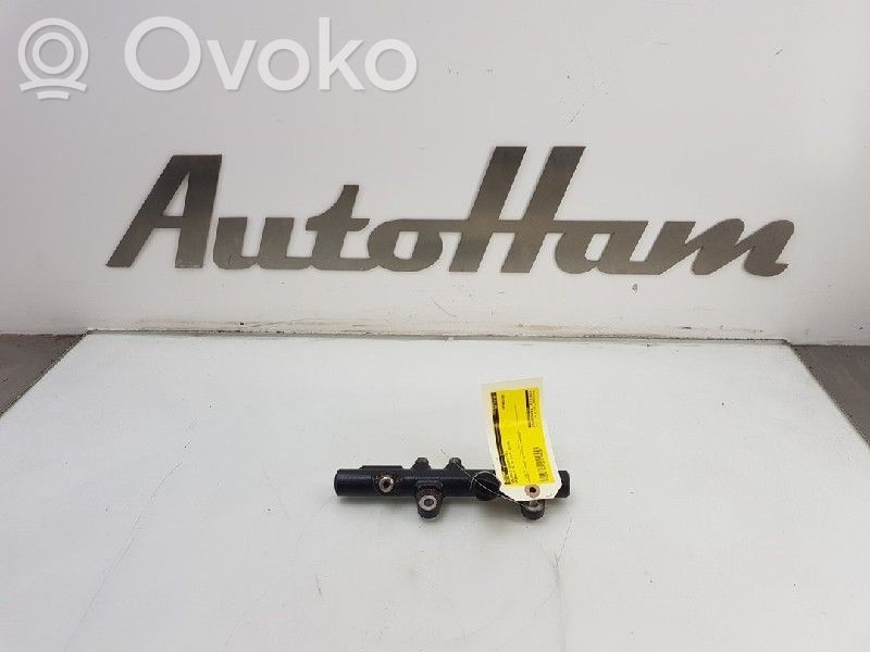 Renault Clio IV Listwa wtryskowa 