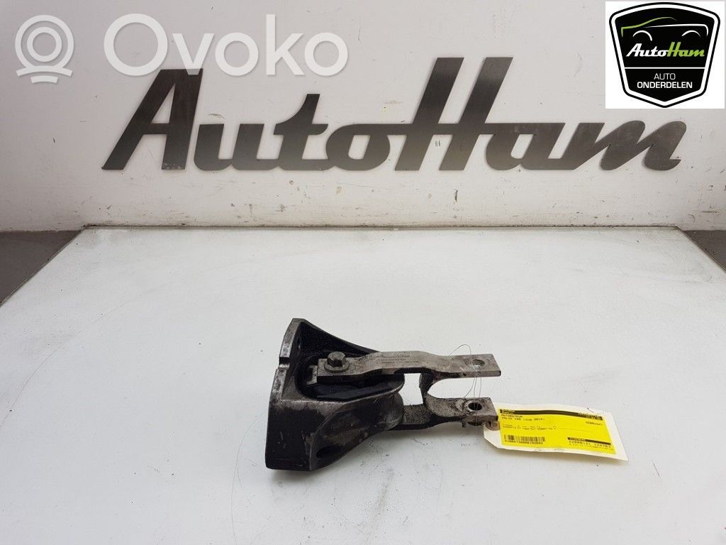 Volvo V40 Engine mount bracket 