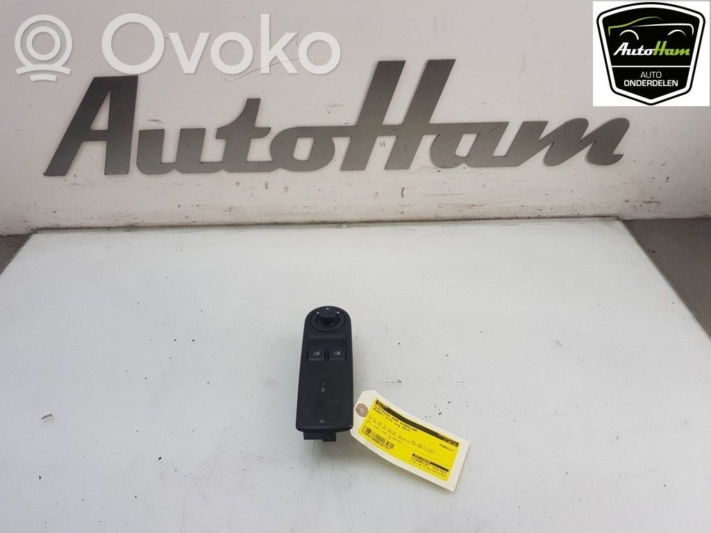 Electric window control switch   254118044R,254116044R,254116044R,254118044R