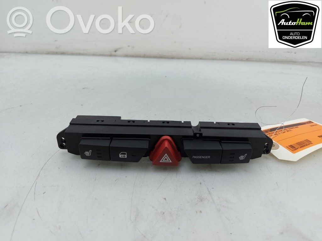 KIA Pro Cee'd I Hazard light switch 