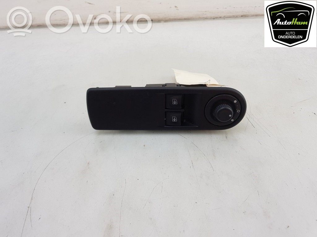 Electric window control switch   254118044R,254116044R,254116044R,254118044R