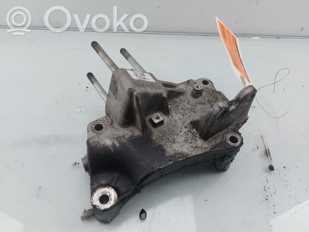 Fiat Doblo Engine mount bracket 