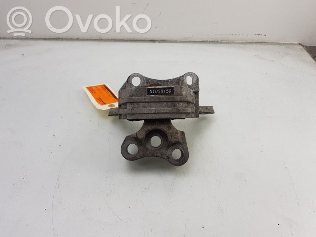 Alfa Romeo Giulietta Gearbox mounting bracket 