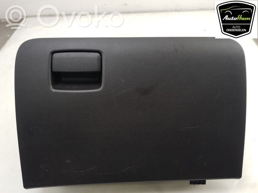 Suzuki Vitara (LY) Glove box 