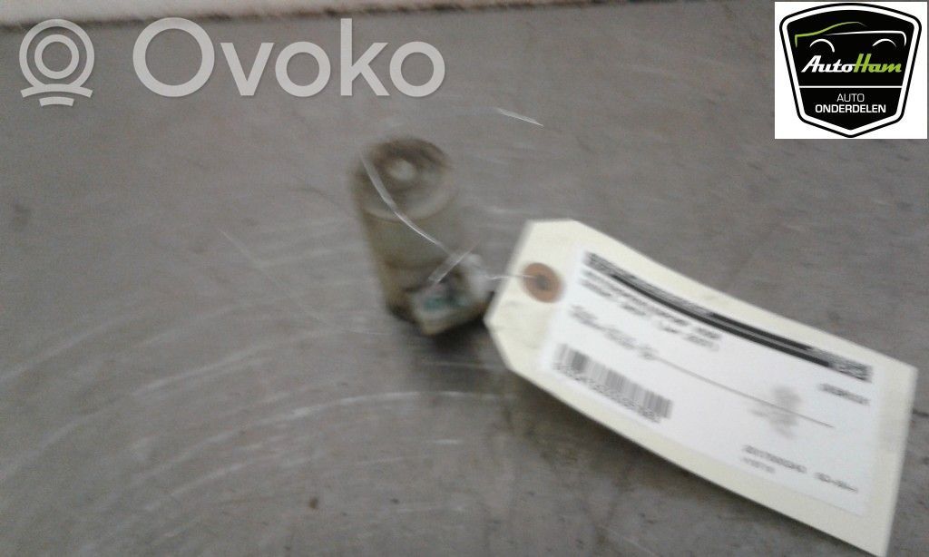 Suzuki Swift I Windscreen/windshield washer pump 
