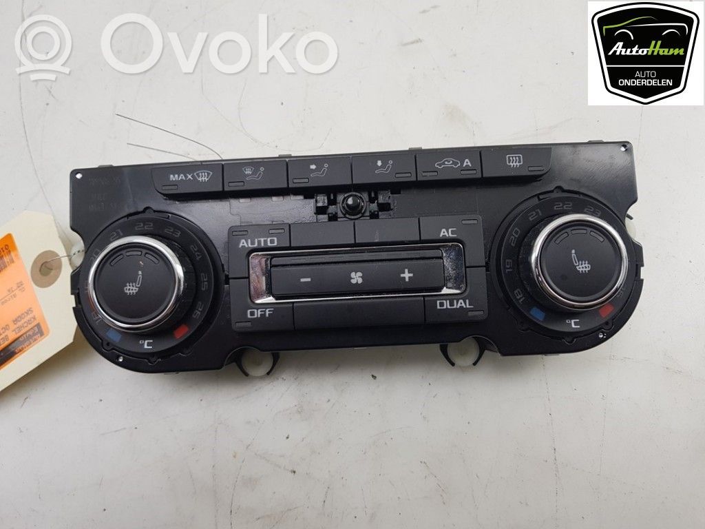 Skoda Octavia Mk2 (1Z) Panel klimatyzacji 