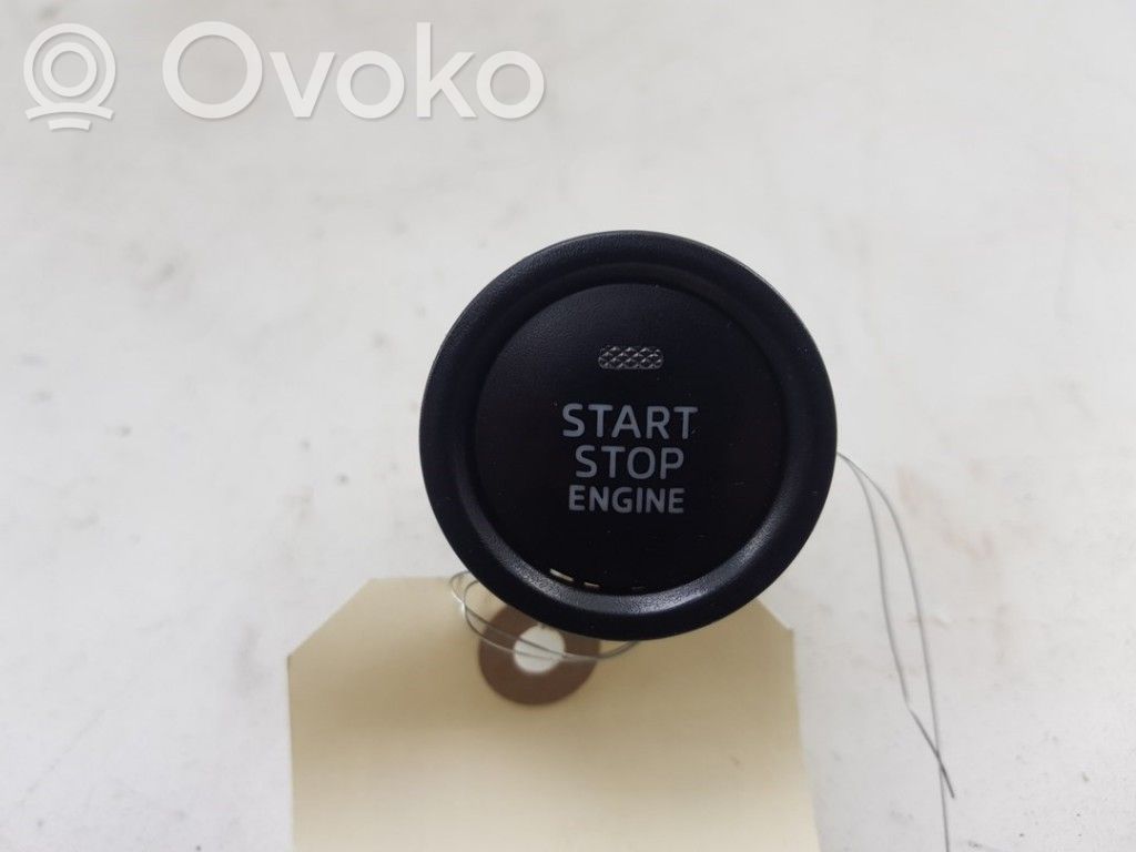 Mazda CX-3 Moottorin start-stop-painike/kytkin 