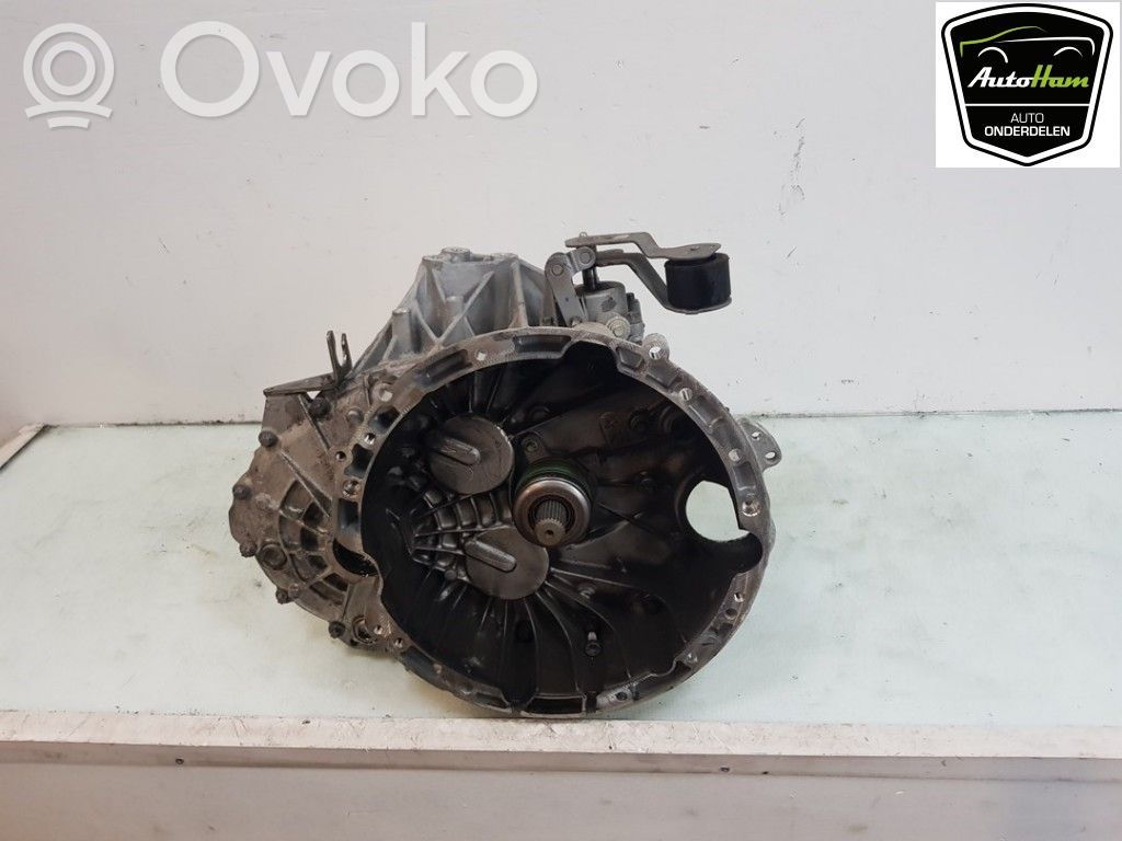 Mercedes-Benz A W176 Manualna 6-biegowa skrzynia biegów 