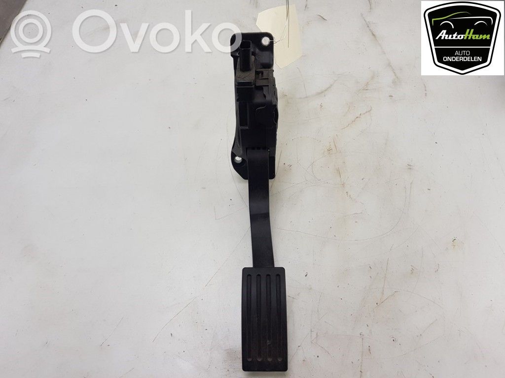 Volvo V40 Akseleratora pedālis 