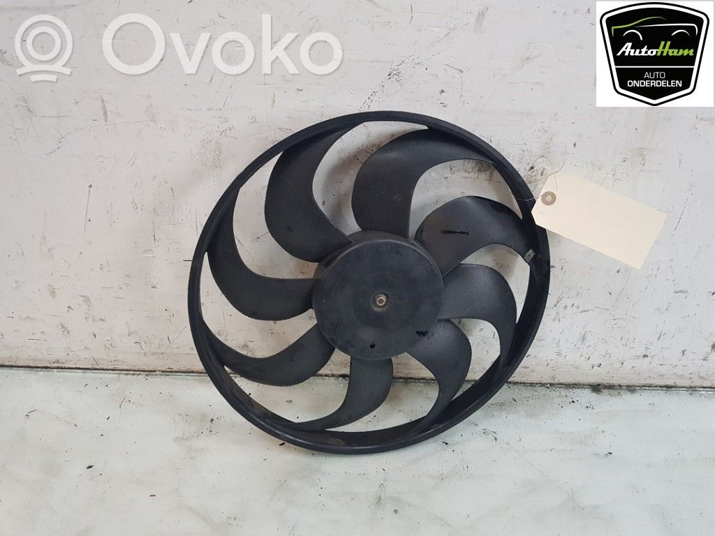 Renault Clio IV Ventiliatoriaus sparnuotė 
