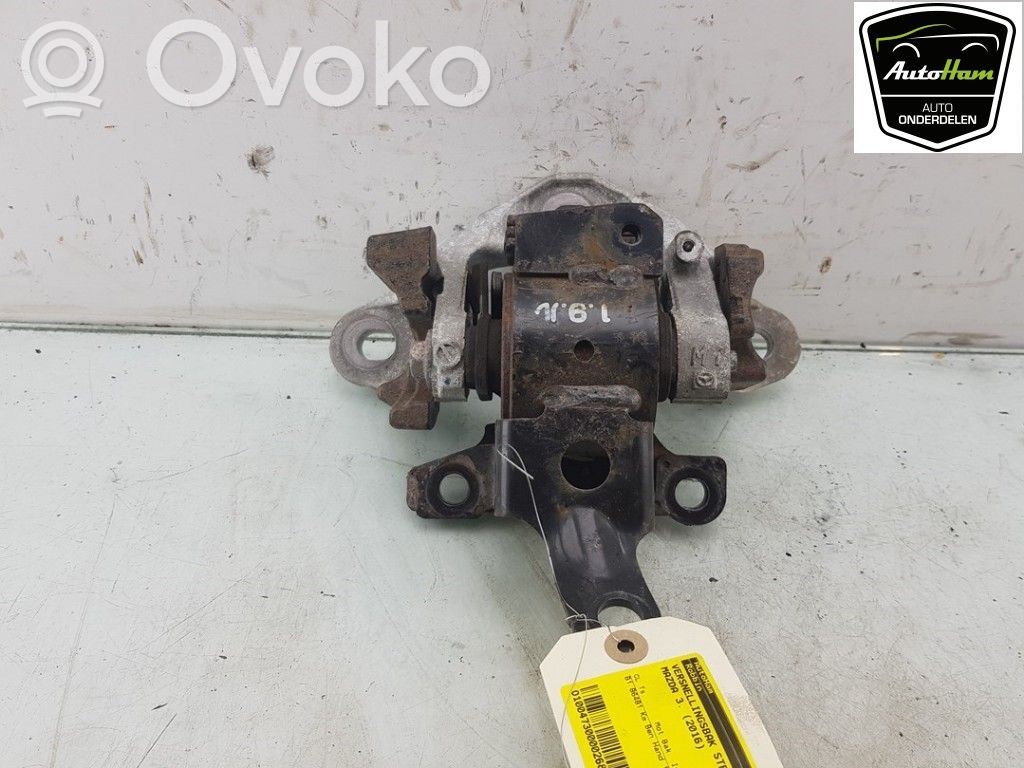 Mazda MX-3 Gearbox mounting bracket 