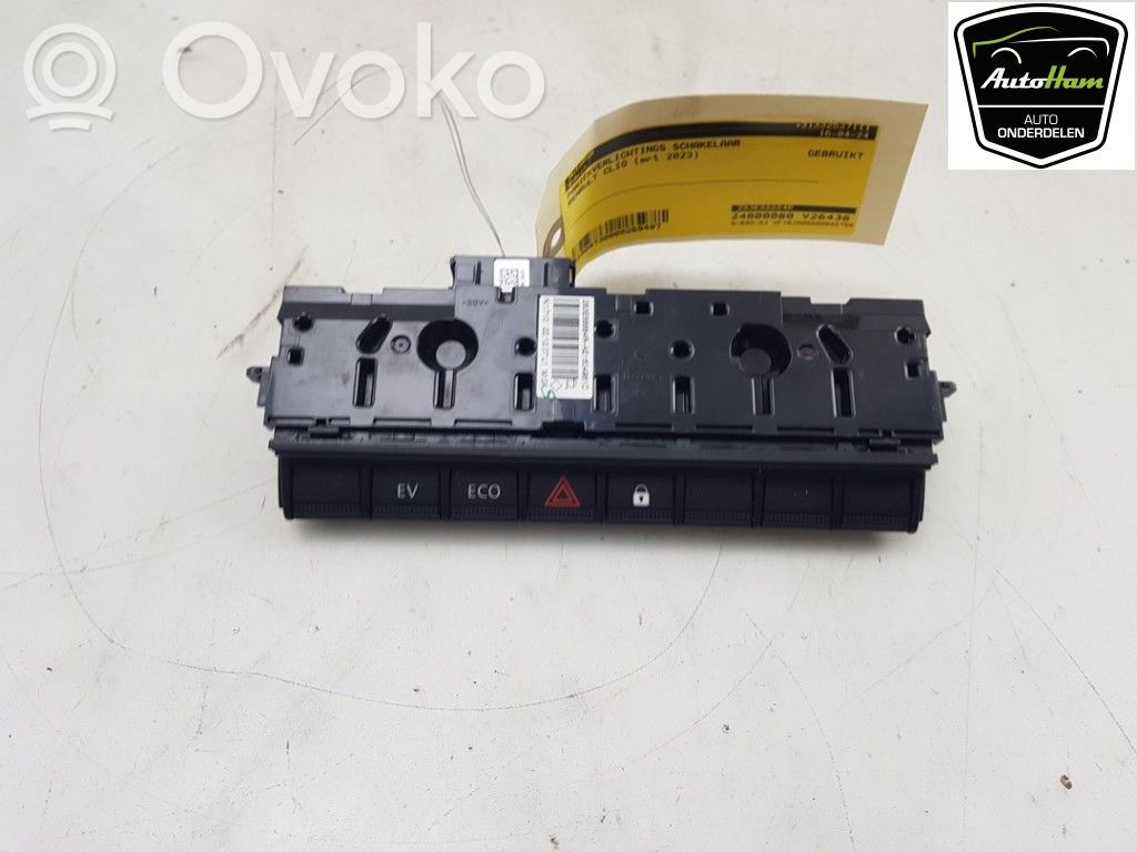 Renault Clio V Hazard light switch 