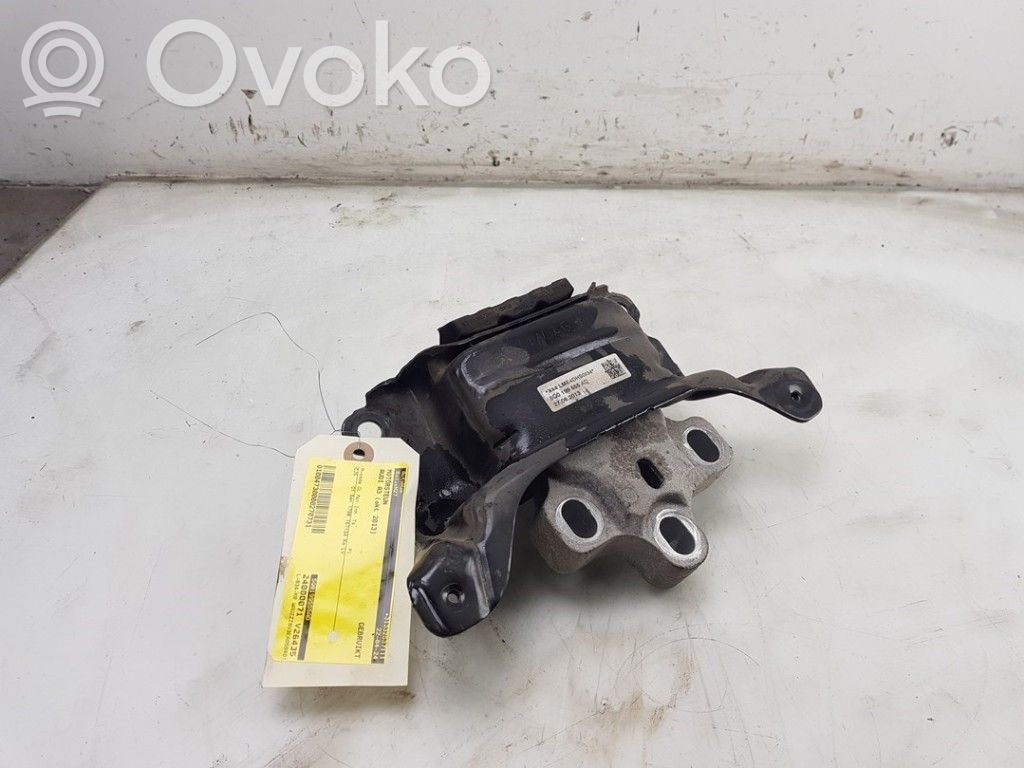 Audi A3 S3 8V Wspornik / Mocowanie silnika 