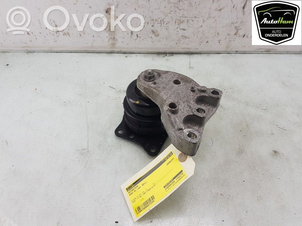 Audi A1 Engine mount bracket 