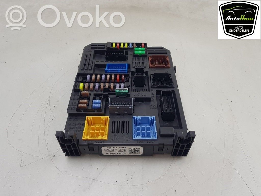 Opel Crossland X Juego de caja de fusibles 