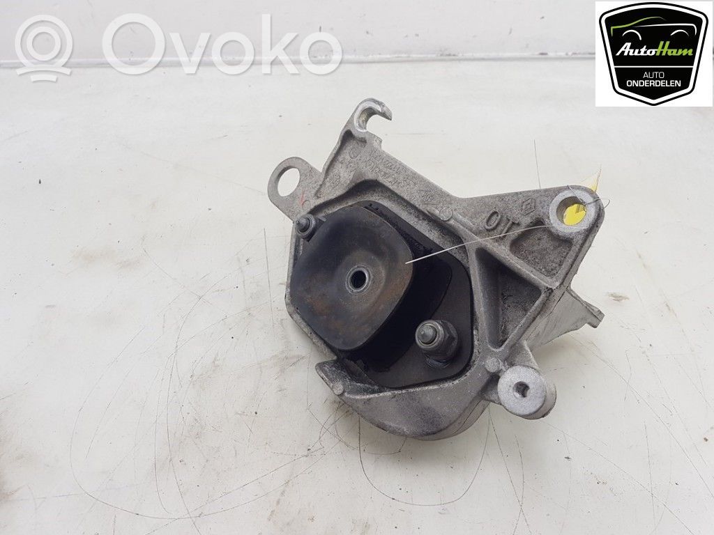 Renault Kadjar Engine mount bracket 
