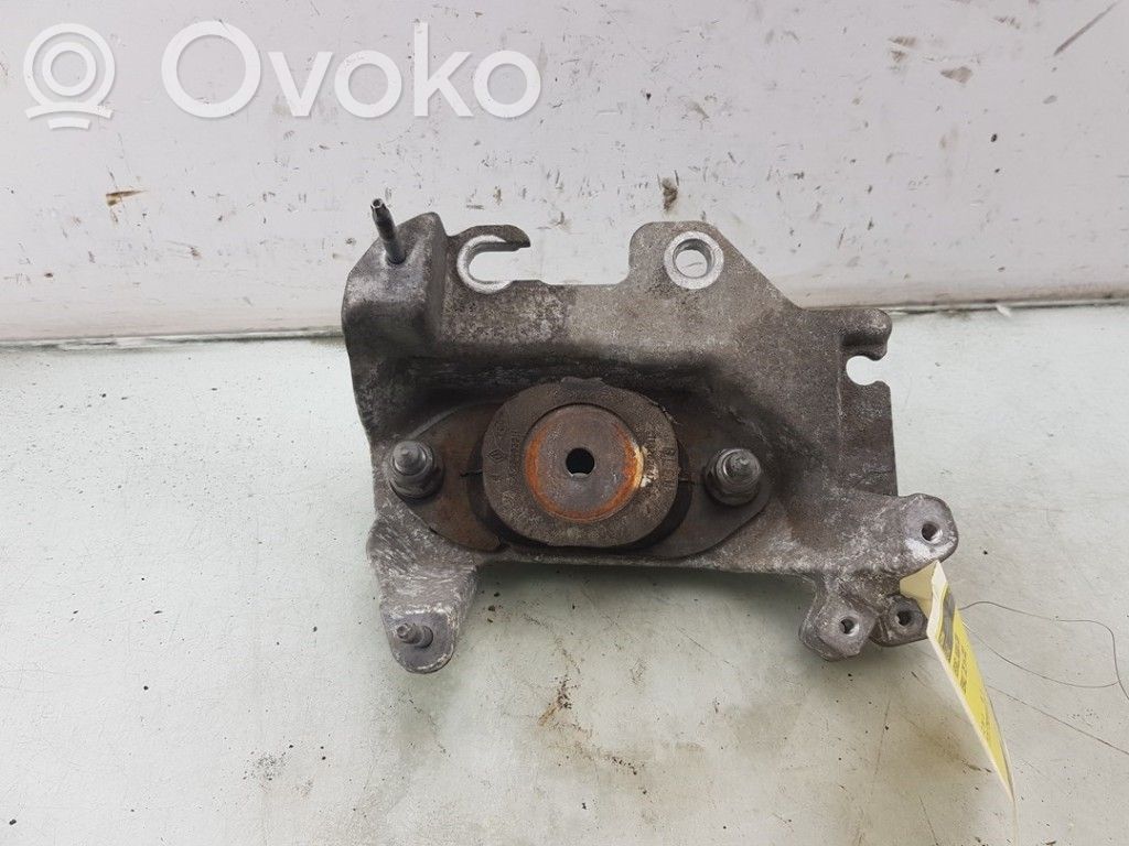 Renault Zoe Gearbox mounting bracket 