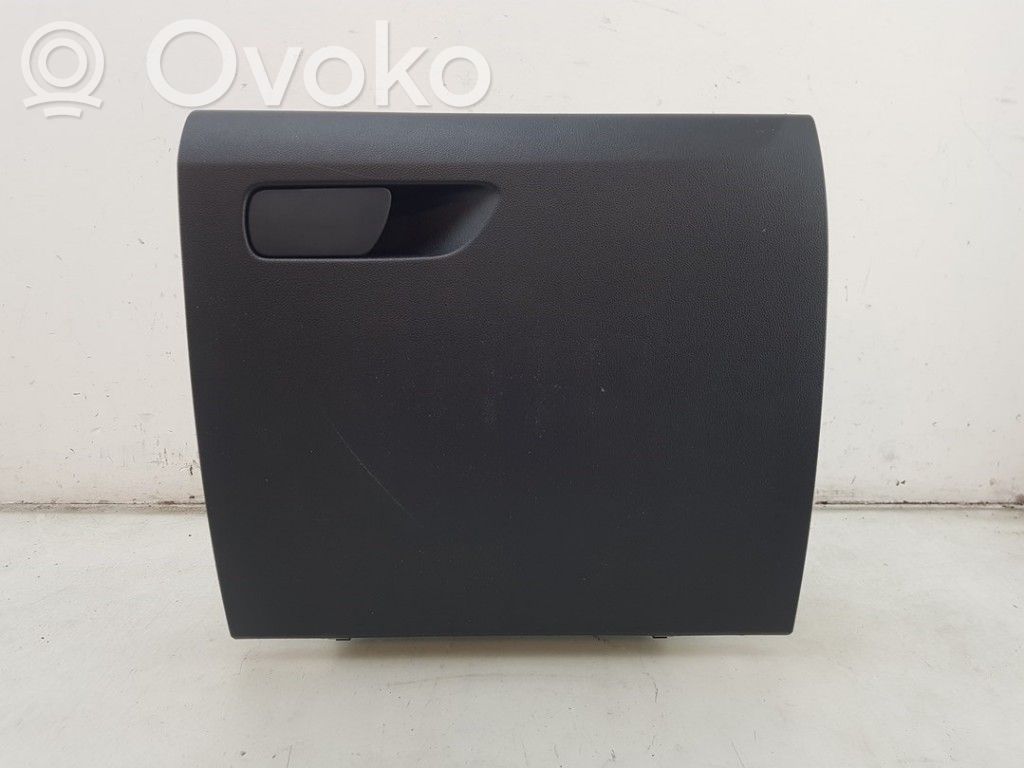 Ford Puma Glove box 