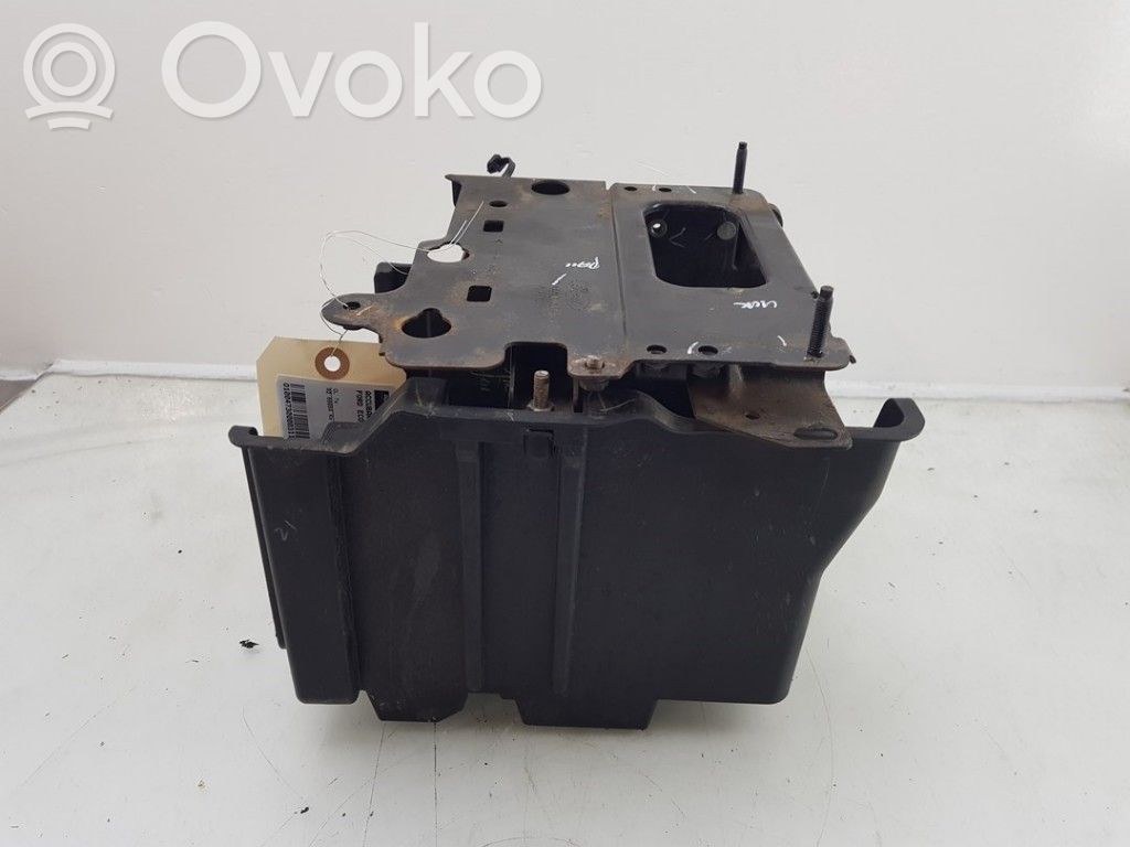 Ford Ecosport Akkulaatikon alusta 