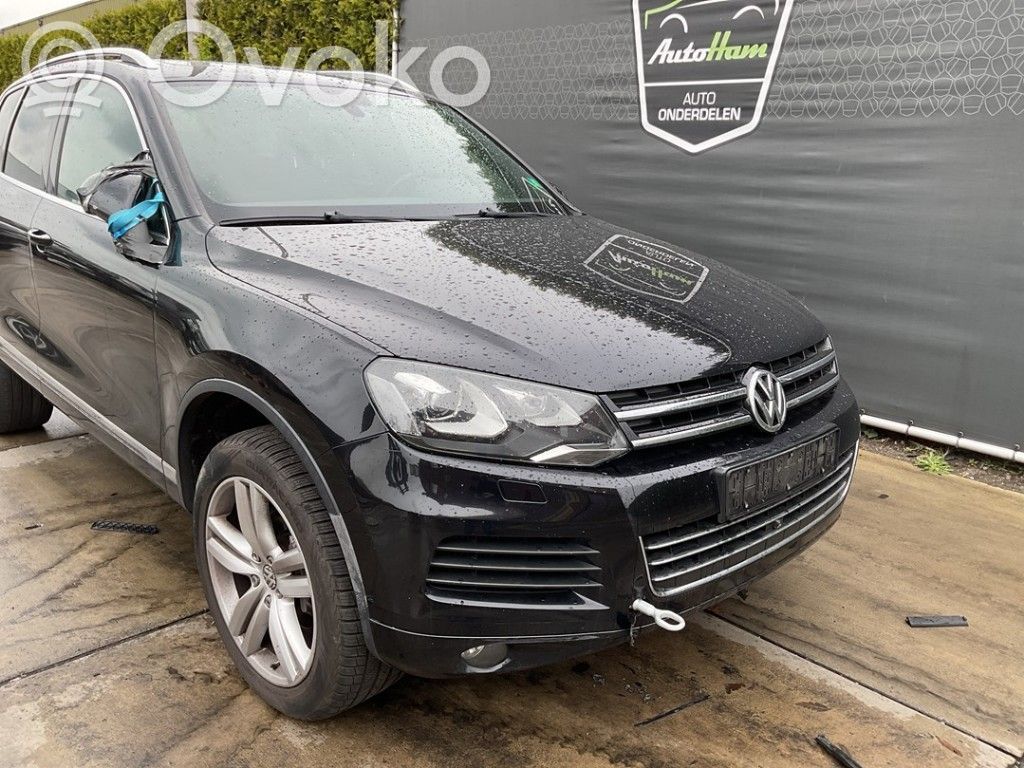 Volkswagen Touareg II Paraurti anteriore 