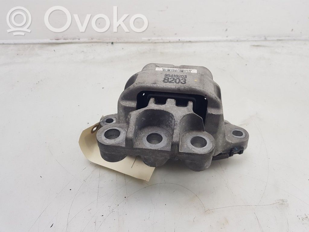 Opel Mokka X Engine mount bracket 