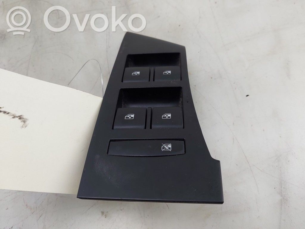 Opel Astra J Elektrisko logu slēdzis 