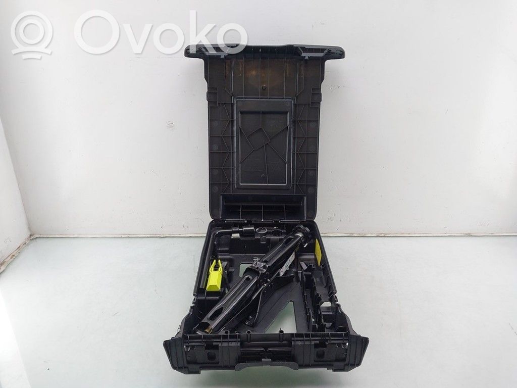 Opel Vivaro Lewarek samochodowy 