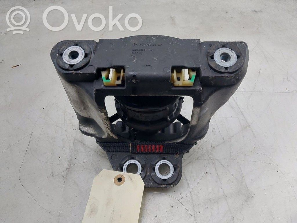 Volvo XC60 Supporto di montaggio del motore