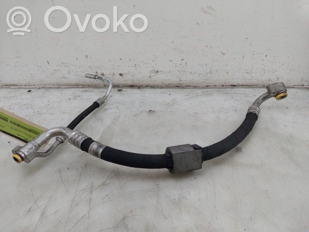 BMW 3 E92 E93 Ilmastointilaitteen putki (A/C) 